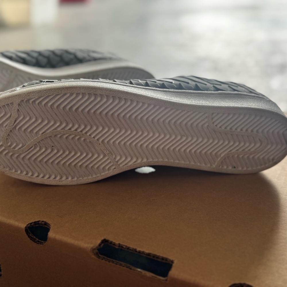 Adidas Gray and White Men's Sneakers - Picture 3 of 4